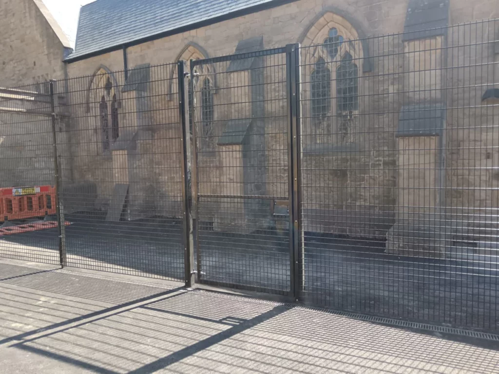 Mesh Fencing